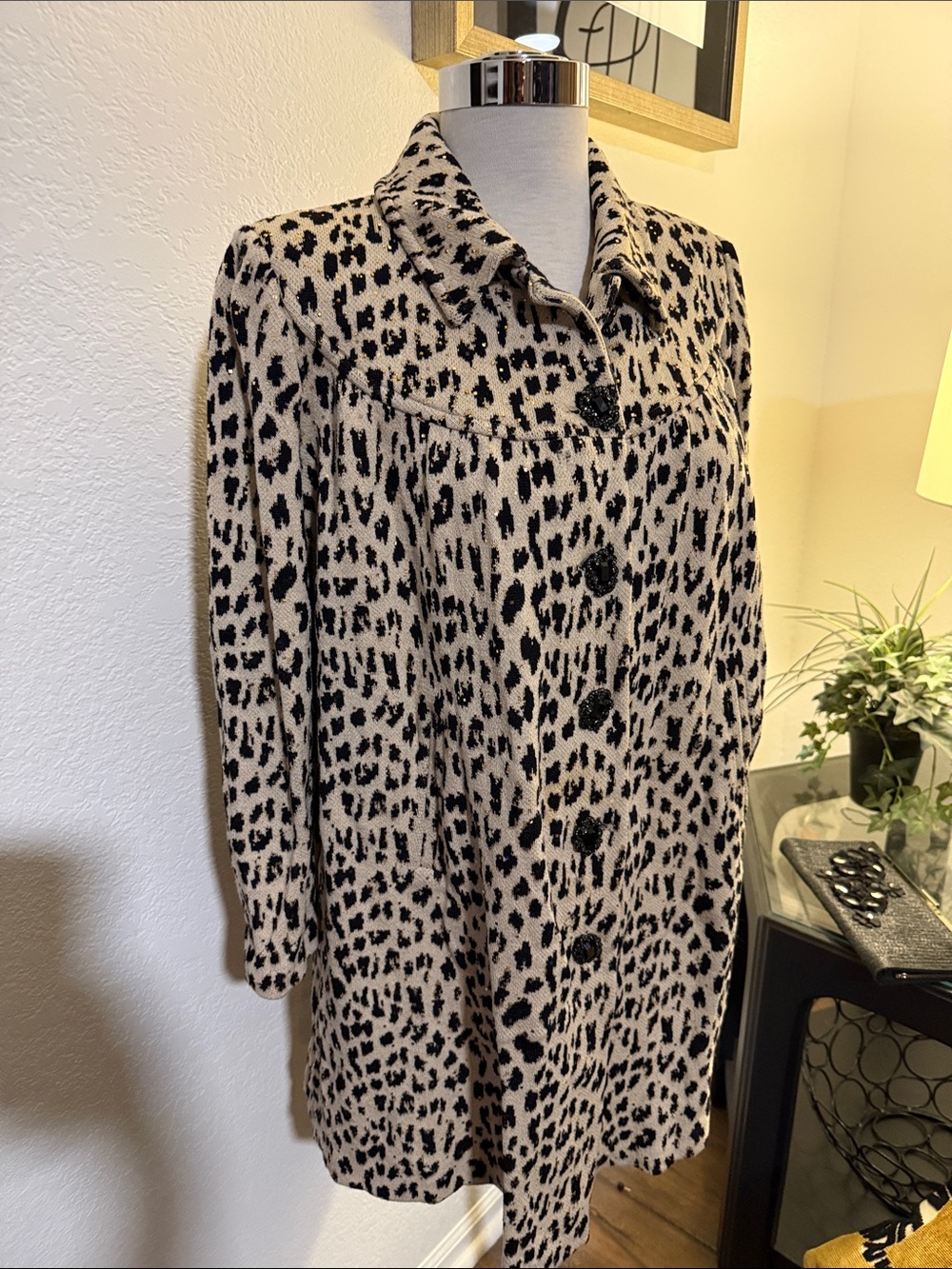 St. John Leopard Print Long-Sleeve Button Front coat in Black on Beige